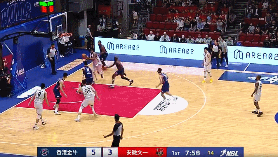 🏀NBL榜首大战半场：薛博文5记三分 安徽文一55-45香港金牛